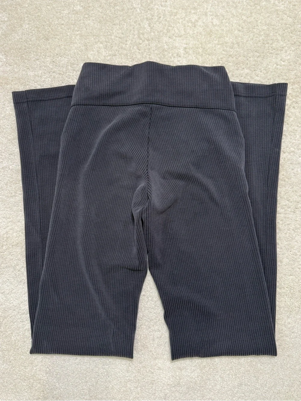Lululemon Ribbed Softstreme Flared Pant *Tall Black Size 4